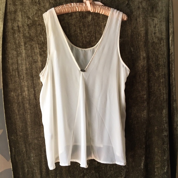 NWOT Ali & Kris: Flowy Tank w/gold crosses - Picture 6 of 7